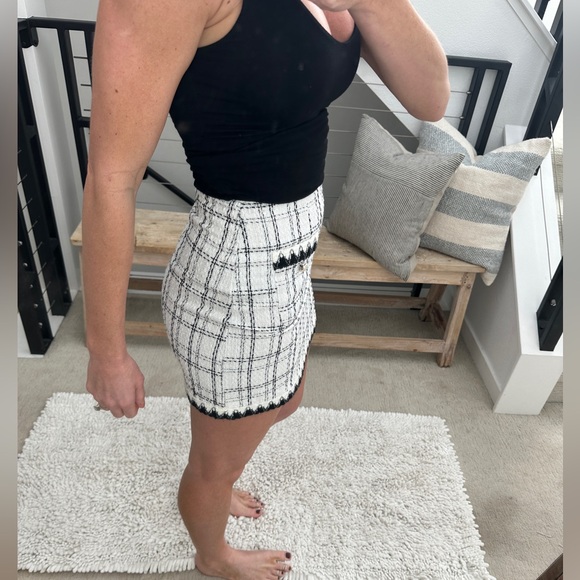 Amazon White & Black Chic Tweed Mini Skirt with Pocket Details Winter Holiday S - Picture 5 of 10